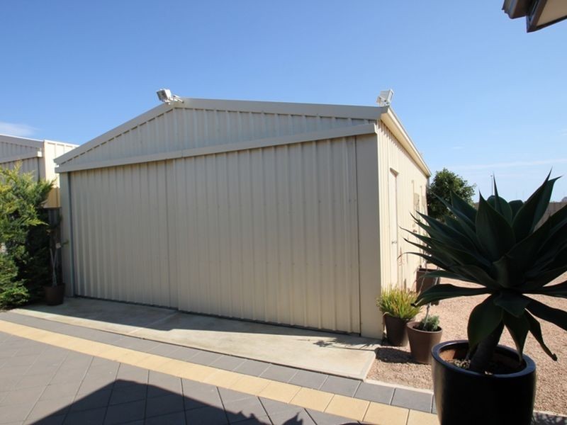 10 Reynolds Street, Moonta Bay SA 5558