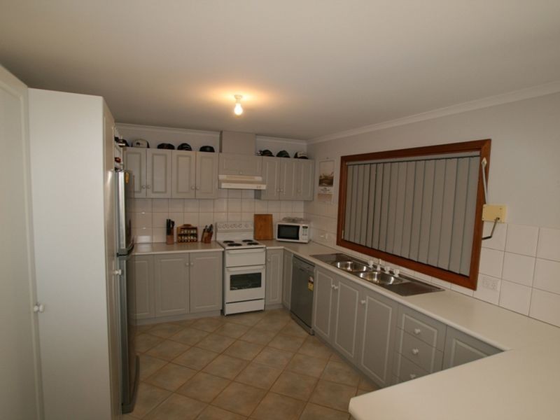 12 Stocker Street, Moonta Bay SA 5558