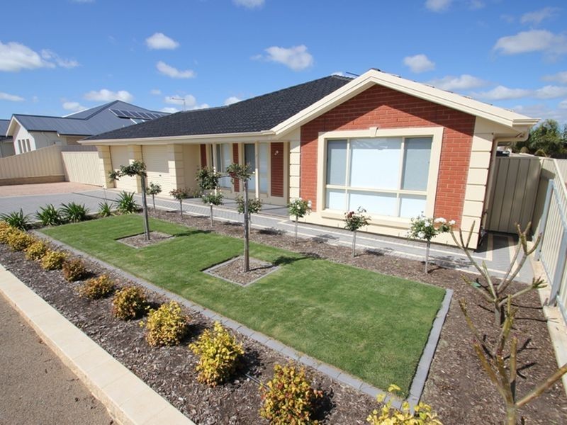 3 Quintrell Street, Moonta Bay SA 5558