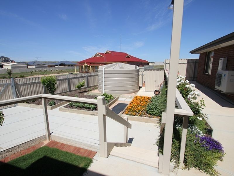 30 Gill Street, Moonta Bay SA 5558