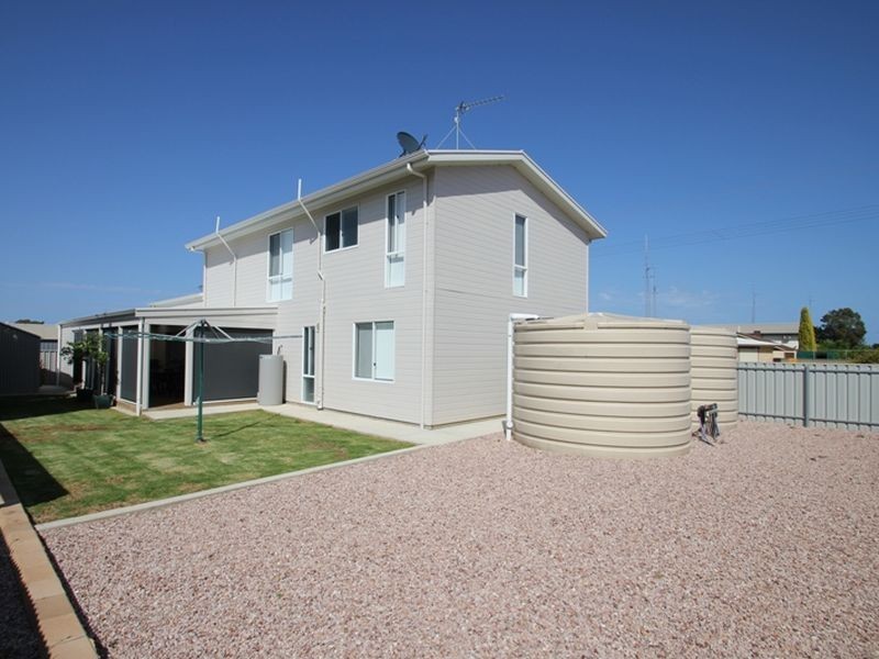 14 Stuckey Street, Moonta Bay SA 5558