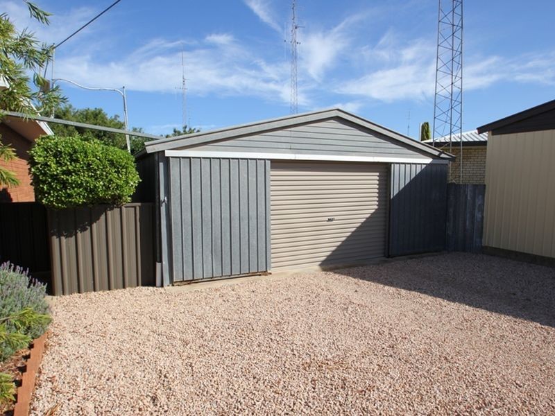 11 Stuckey Street, Moonta Bay SA 5558
