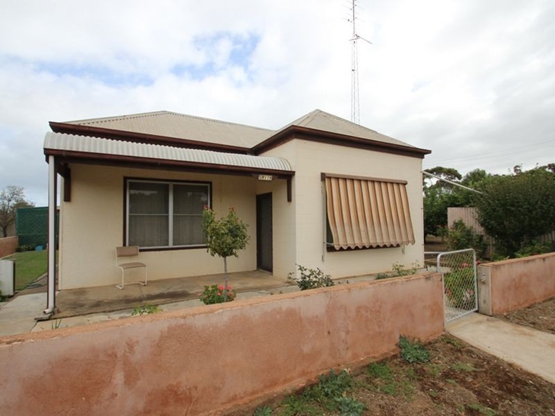 592 Lloyd Street, Moonta Mines SA 5558