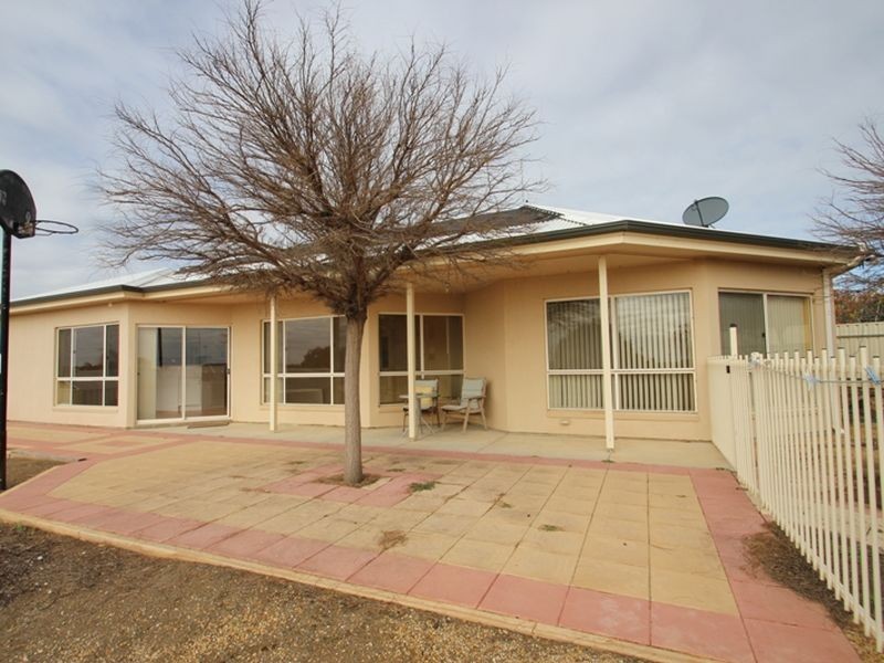 15 Harbison Street, Moonta Bay SA 5558