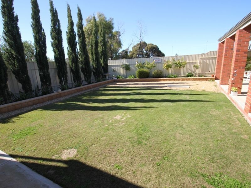 25 Harrys Point Road, Port Hughes SA 5558