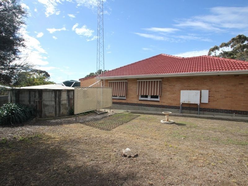 32 Bay Road, Moonta Bay SA 5558