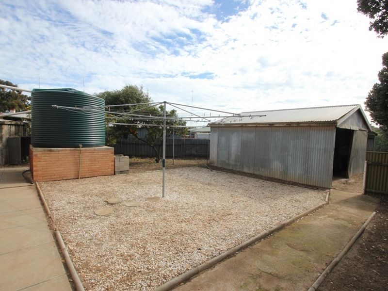 32 Bay Road, Moonta Bay SA 5558