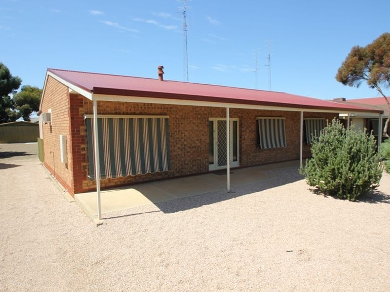 8 First Street, North Moonta SA 5558