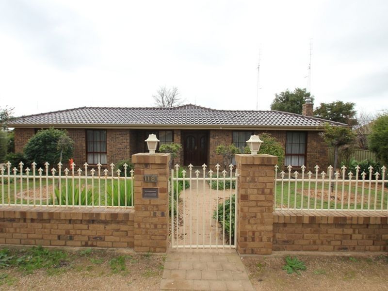 118 Bay Road, Moonta Bay SA 5558