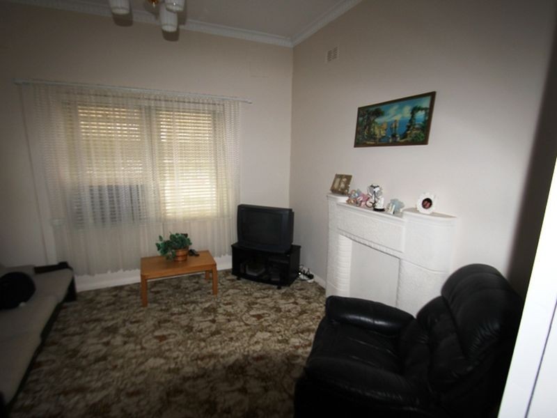 22 Hughes Avenue, Moonta Bay SA 5558