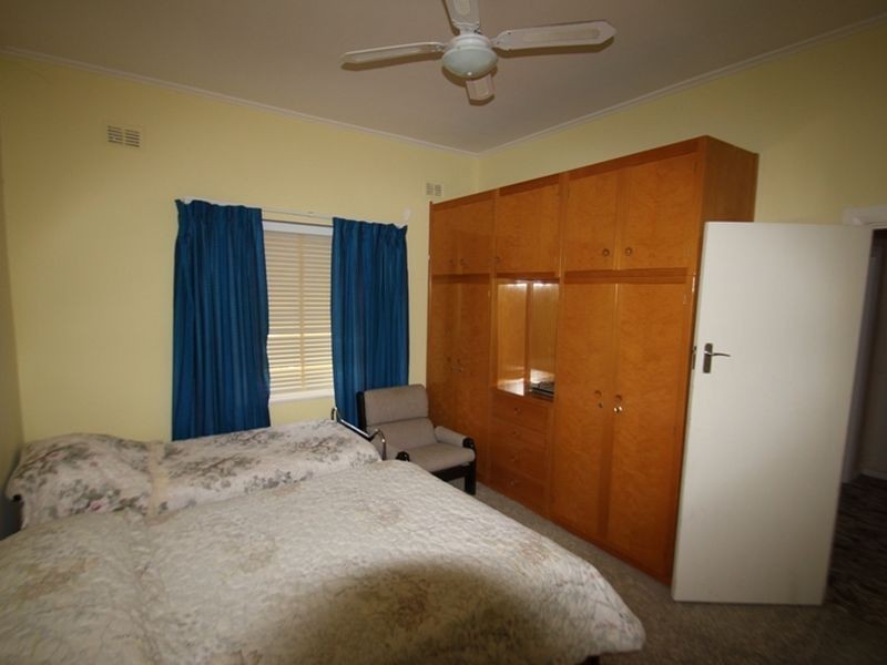 22 Hughes Avenue, Moonta Bay SA 5558