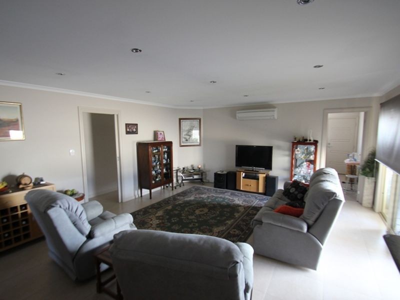 3 Hazel Street, Moonta Bay SA 5558