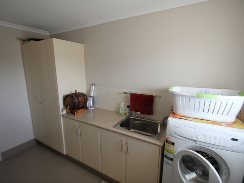 3 Hazel Street, Moonta Bay SA 5558