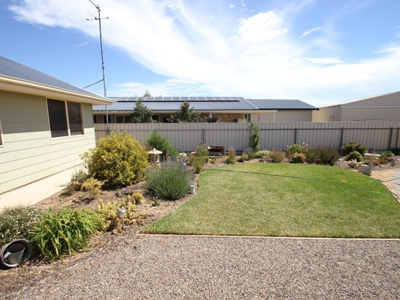 3 Hazel Street, Moonta Bay SA 5558