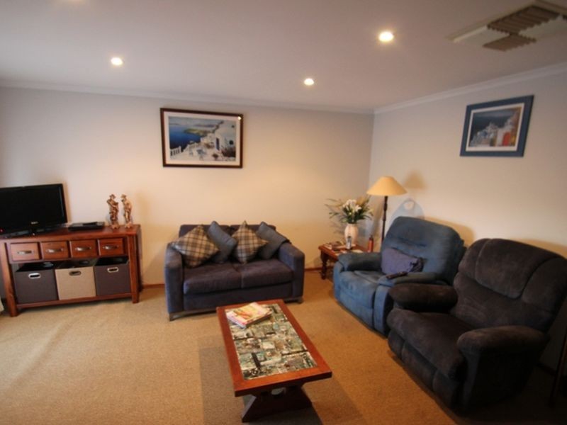 2 Haylock Road, North Moonta SA 5558