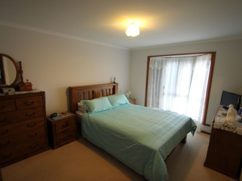 2 Haylock Road, North Moonta SA 5558
