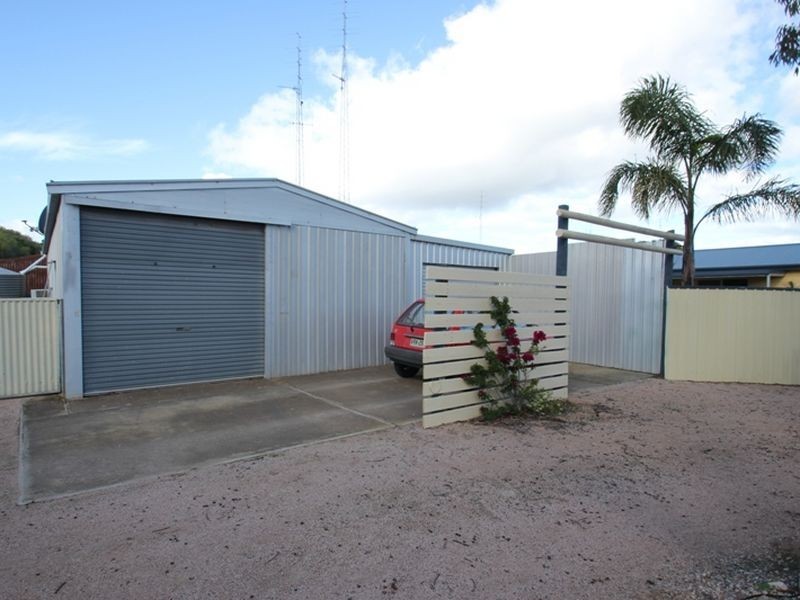 2 Haylock Road, North Moonta SA 5558