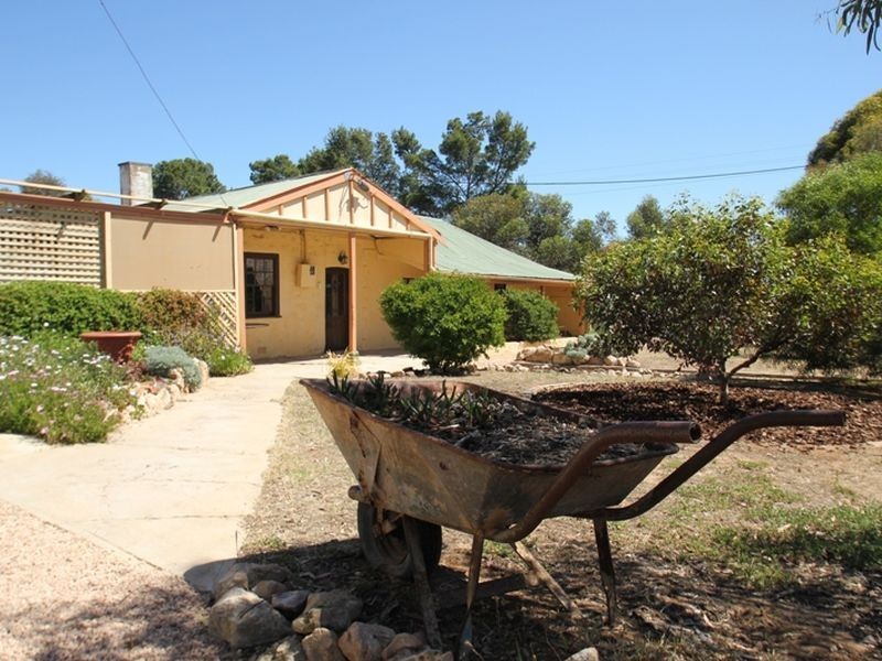 432 Waterhouse Street, East Moonta SA 5558