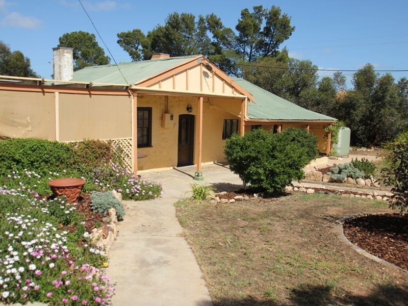 432 Waterhouse Street, East Moonta SA 5558