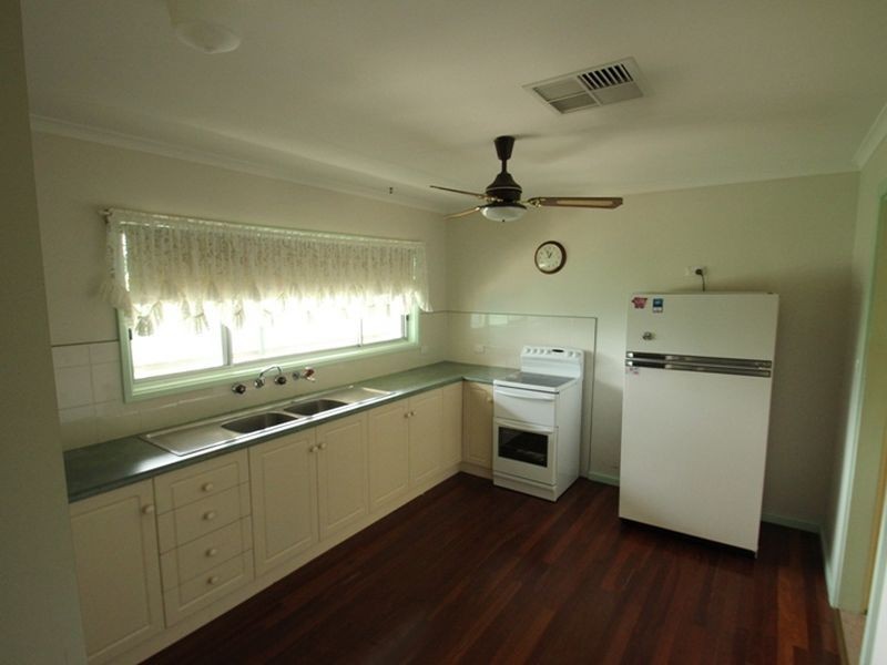 18 Lucy Street, Moonta Bay SA 5558