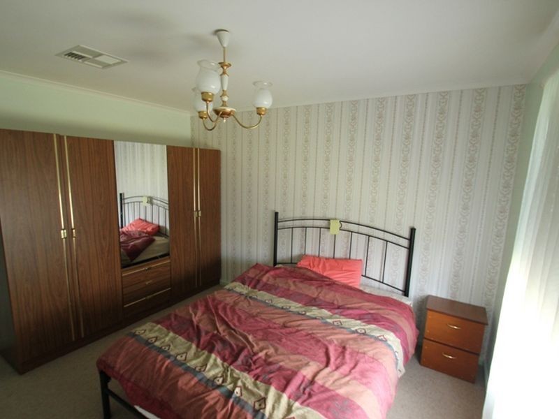 18 Lucy Street, Moonta Bay SA 5558