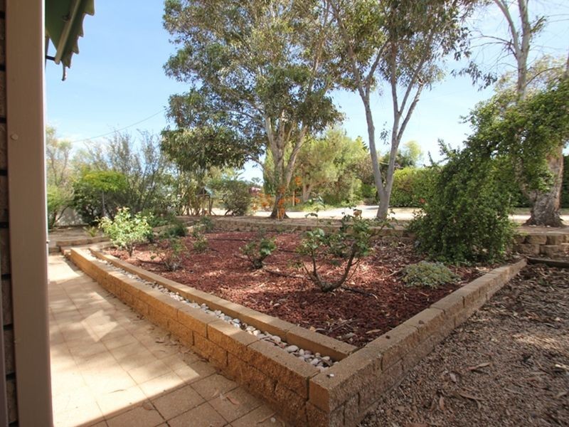 18 Lucy Street, Moonta Bay SA 5558