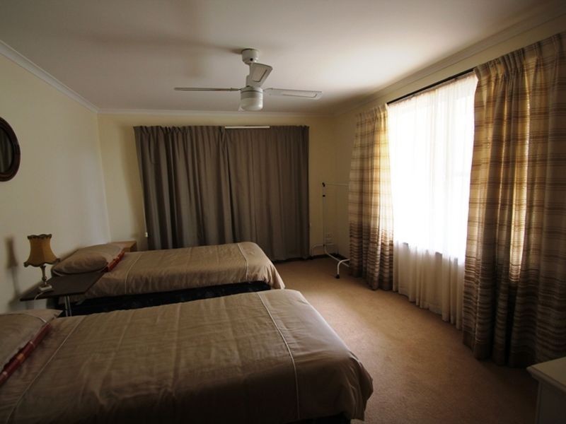 11 Bay Road, Moonta Bay SA 5558