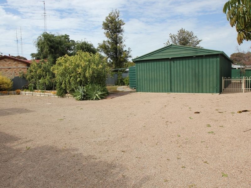 11 Bay Road, Moonta Bay SA 5558