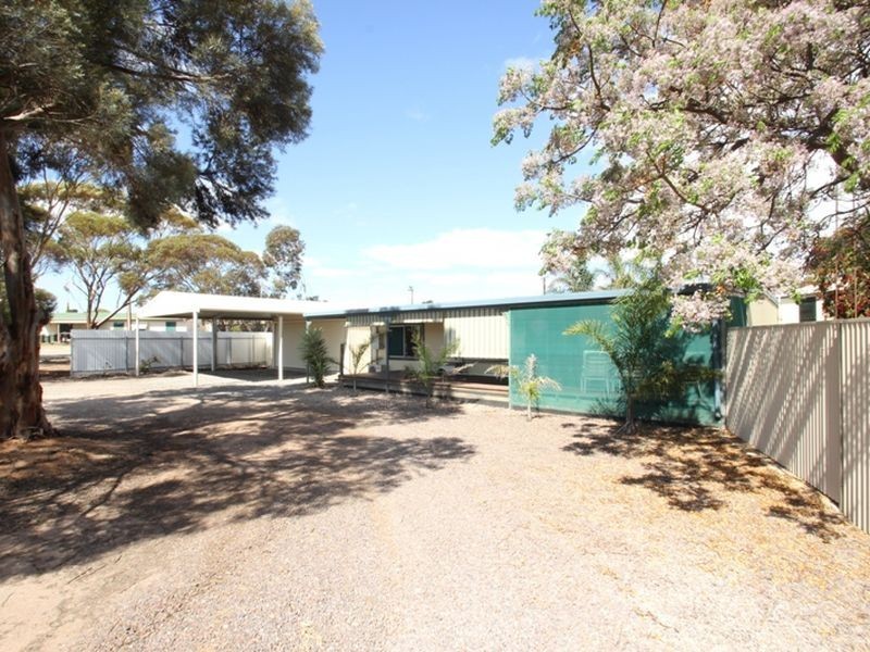 27 First Street, North Moonta SA 5558