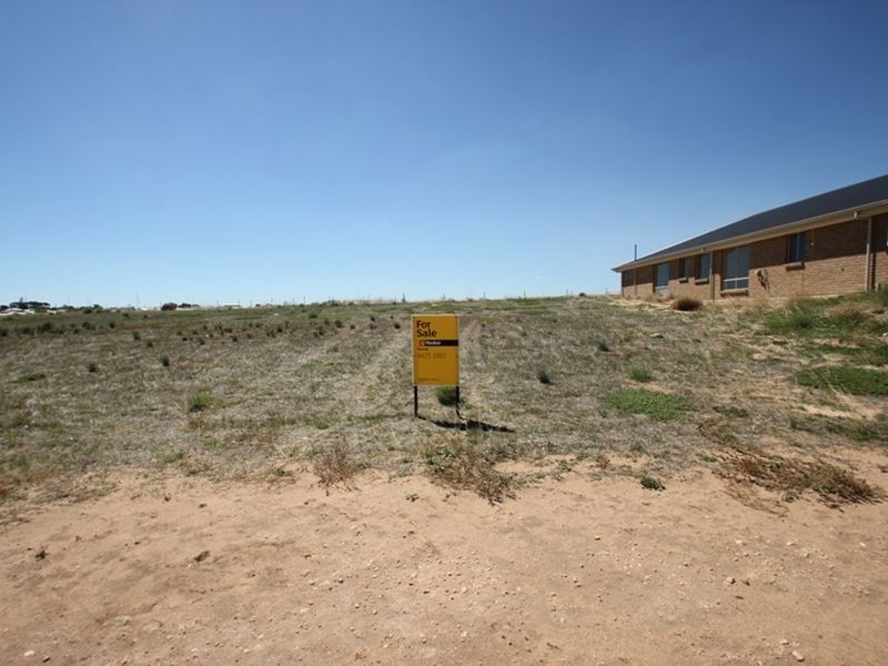 7 Willard Street, Moonta Bay SA 5558