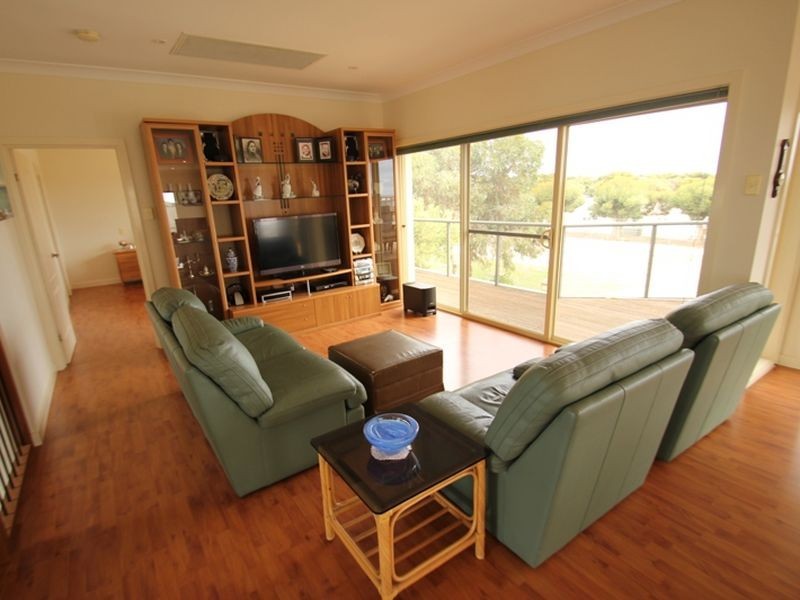 15 South Terrace, Port Hughes SA 5558