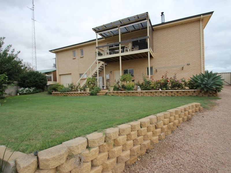 15 South Terrace, Port Hughes SA 5558