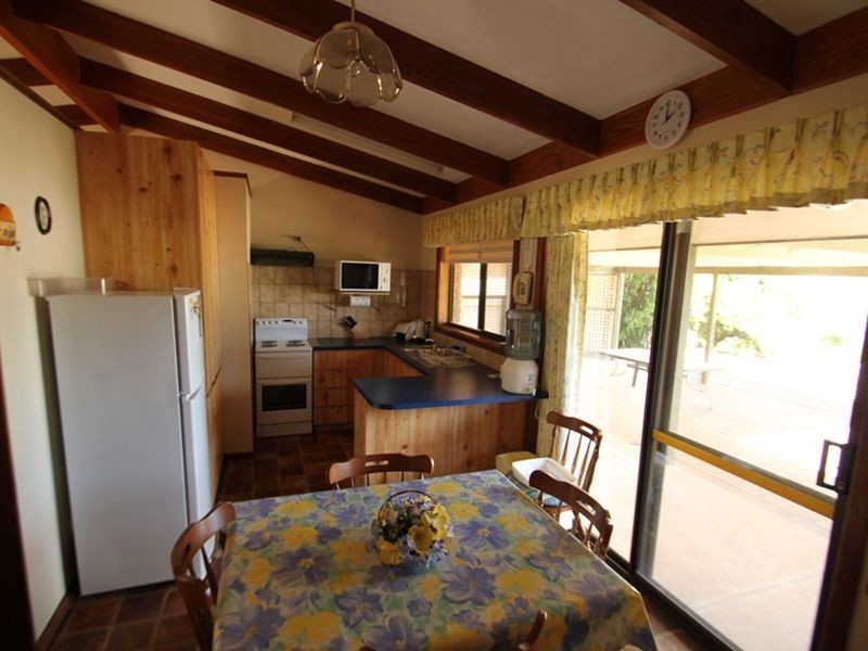 5 Martin Street, Moonta Bay SA 5558