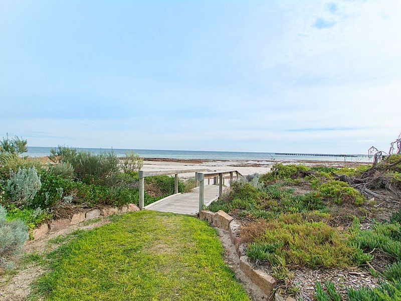 14 Kemp Place, Moonta Bay SA 5558