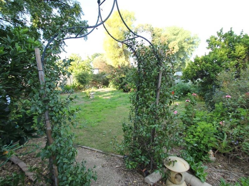 96 George Street, Moonta SA 5558