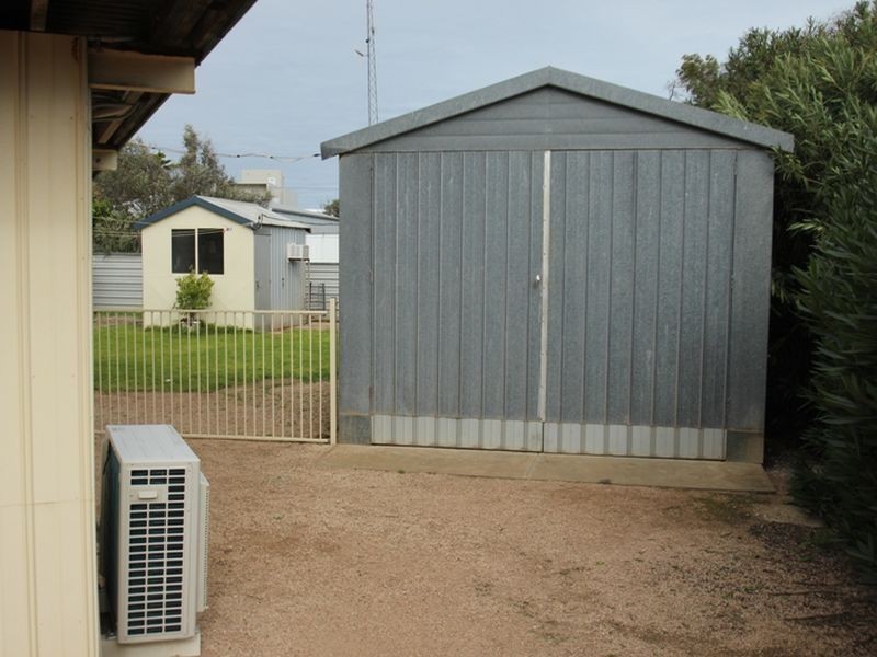 4 Randolph Street, Port Hughes SA 5558