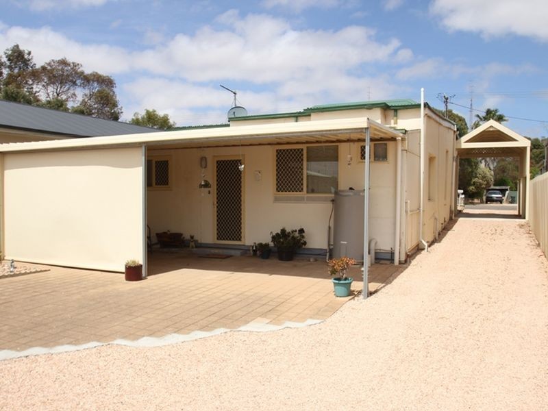 76 Caroline Street, Moonta SA 5558