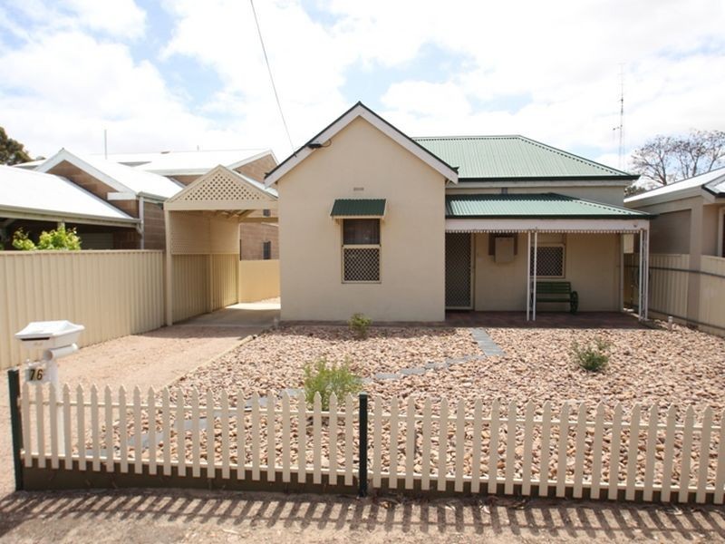 76 Caroline Street, Moonta SA 5558