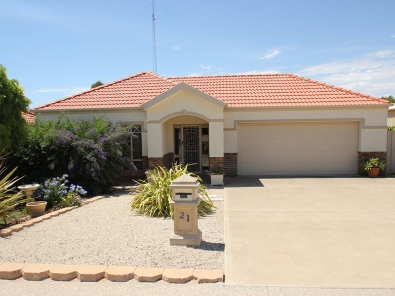 21 Harrys Point Road, Port Hughes SA 5558