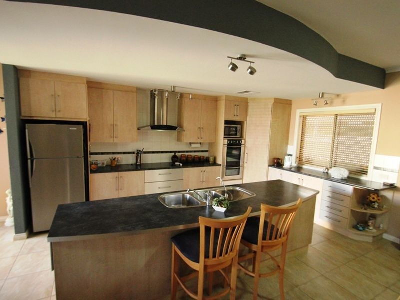 21 Harrys Point Road, Port Hughes SA 5558