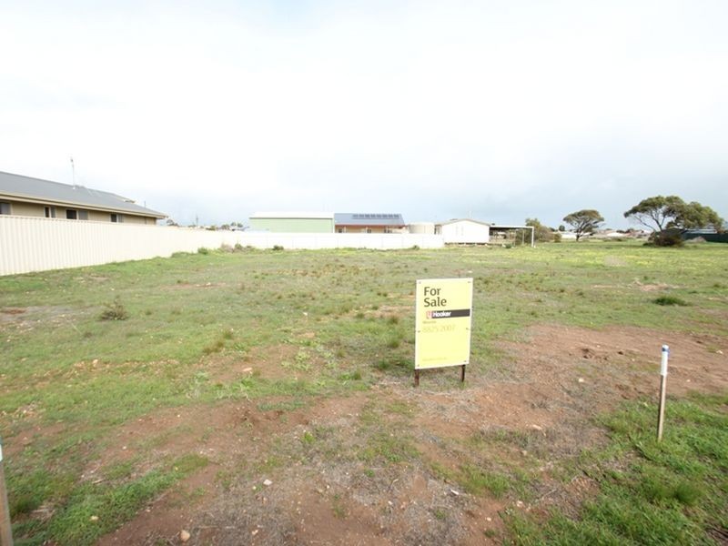 10 Fuss Street, Moonta Bay SA 5558