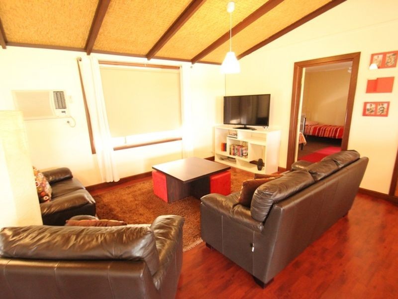 7 Carlisle Street, Moonta Bay SA 5558