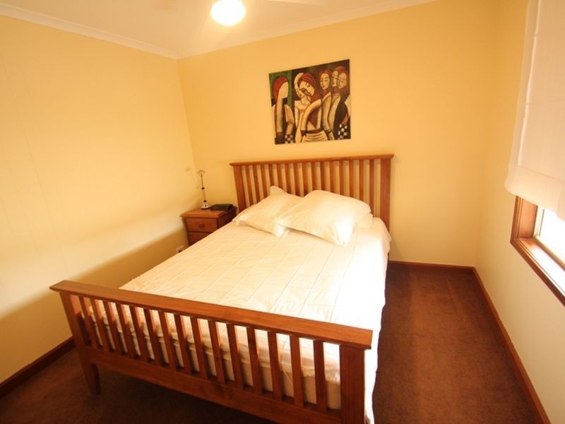 7 Carlisle Street, Moonta Bay SA 5558