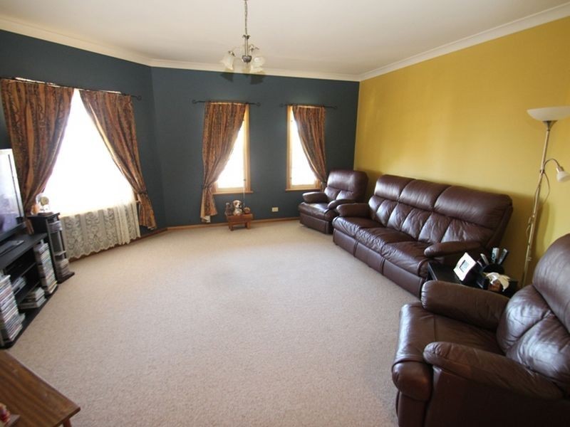 5 Chapple Street, Moonta Bay SA 5558