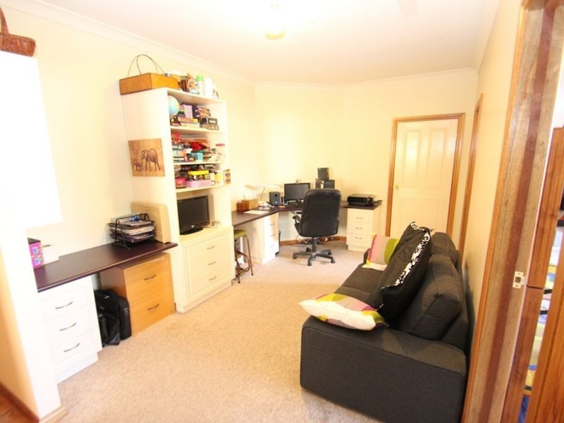 5 Chapple Street, Moonta Bay SA 5558