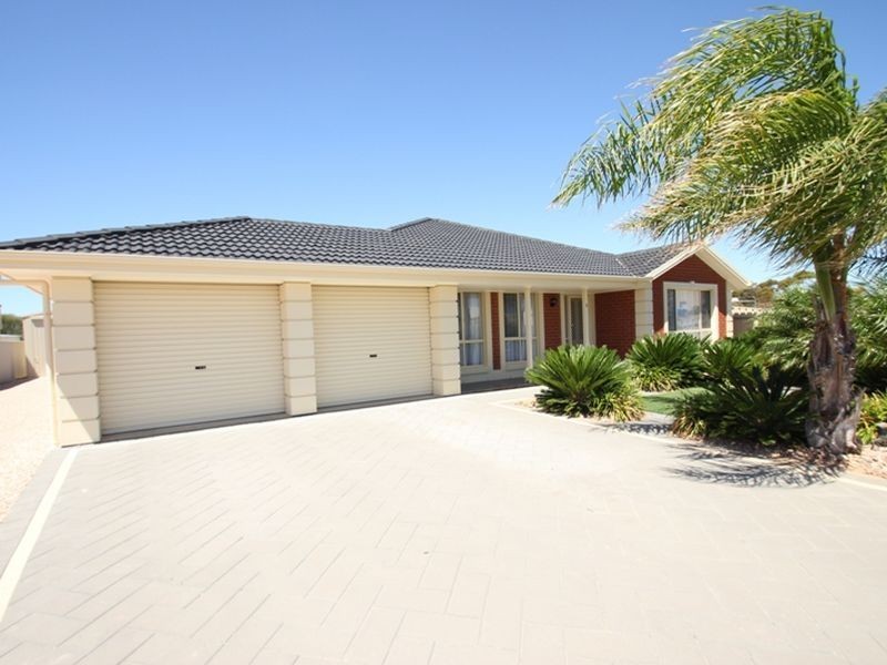 9 Murrin Street, Moonta Bay SA 5558