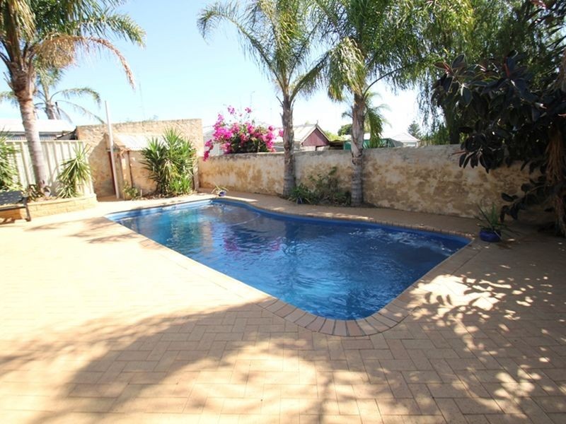 21 Robert Street, Moonta SA 5558