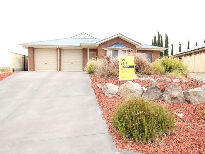 20 Polglase Street, Moonta Bay SA 5558