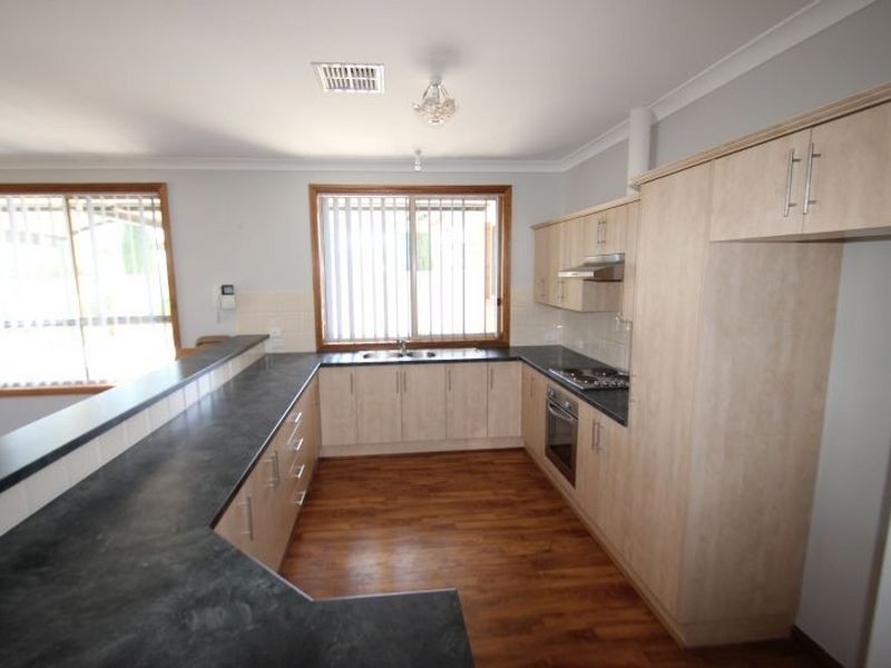 20 Polglase Street, Moonta Bay SA 5558