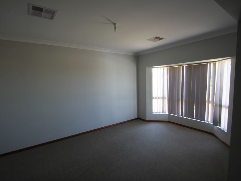 20 Polglase Street, Moonta Bay SA 5558